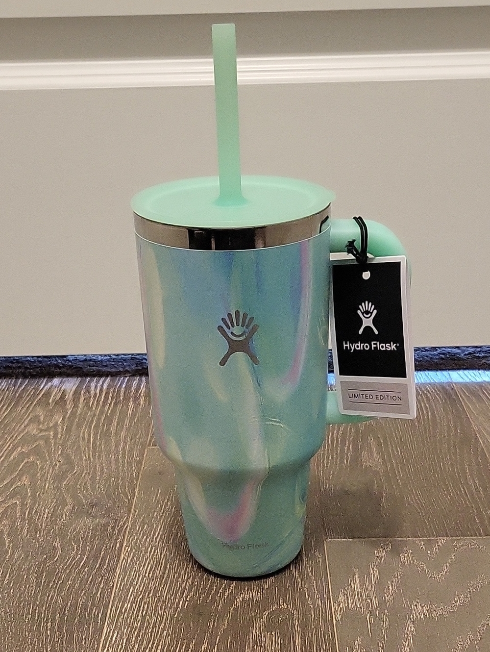 Hydro Flask Jelly Green Travel Tumbler with Straw 32 Oz New With Tags NWT